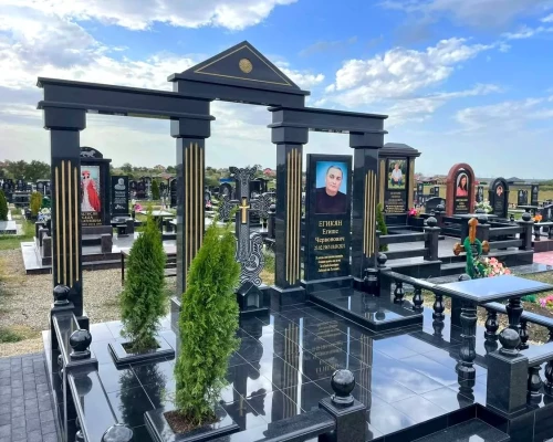Выгодный заказ памятника зимой. Преимущества покупки в зимнее время
